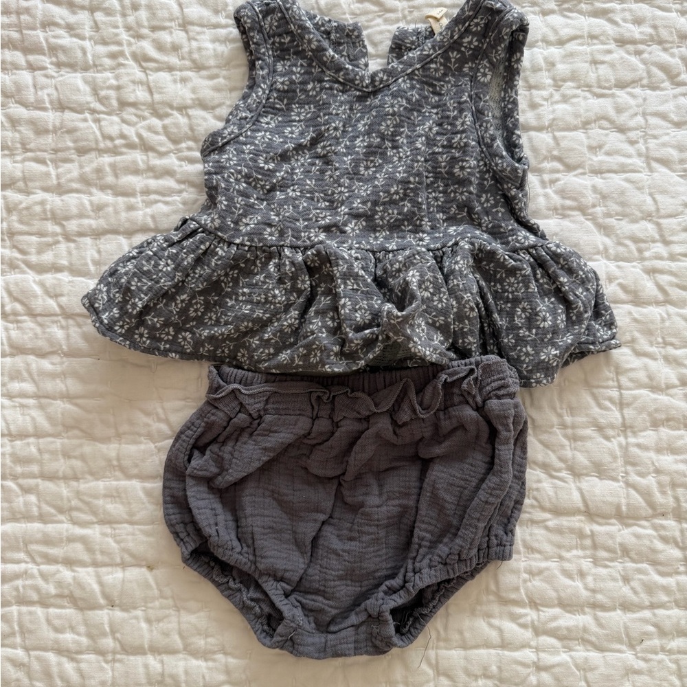 Quincy Mae Gray Floral Kids set